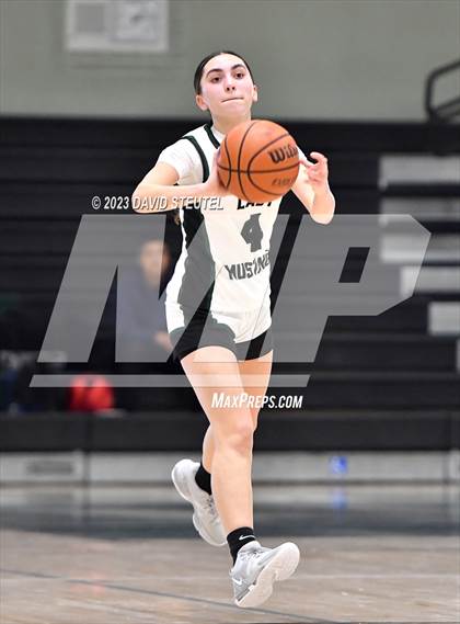 Thumbnail 2 in Rio Vista vs. Rodriguez (Steve Cauchi Ram Jam) photogallery.