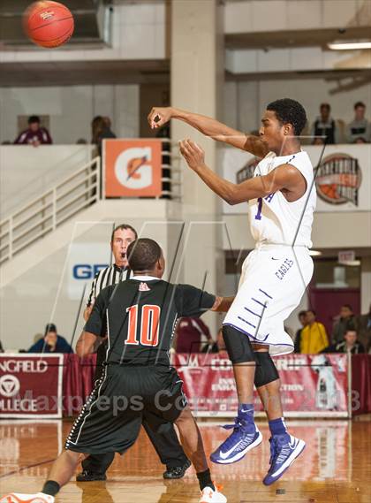 Thumbnail 3 in Gonzaga vs. Chester (Spalding Hoophall Classic) photogallery.