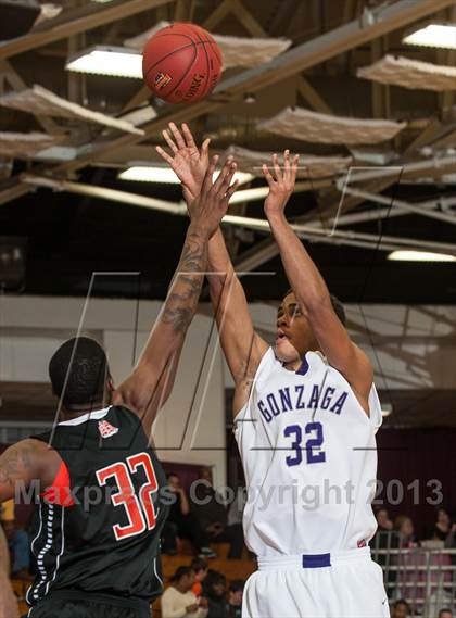 Thumbnail 1 in Gonzaga vs. Chester (Spalding Hoophall Classic) photogallery.