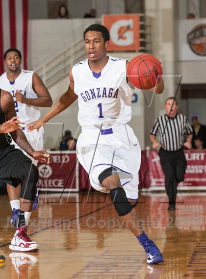 Thumbnail 2 in Gonzaga vs. Chester (Spalding Hoophall Classic) photogallery.