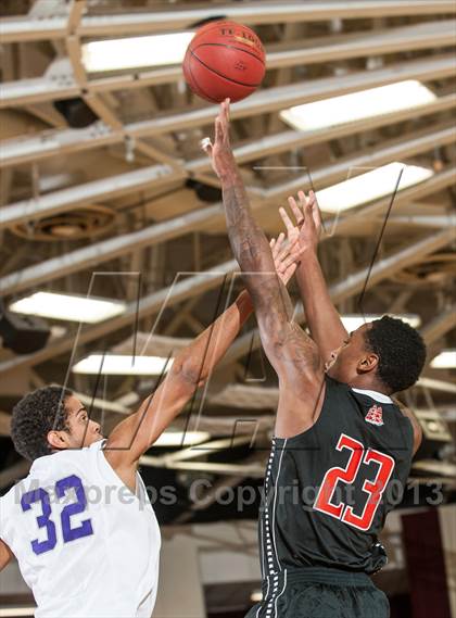 Thumbnail 3 in Gonzaga vs. Chester (Spalding Hoophall Classic) photogallery.