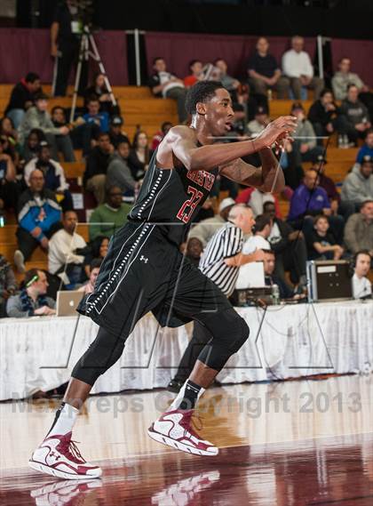 Thumbnail 1 in Gonzaga vs. Chester (Spalding Hoophall Classic) photogallery.