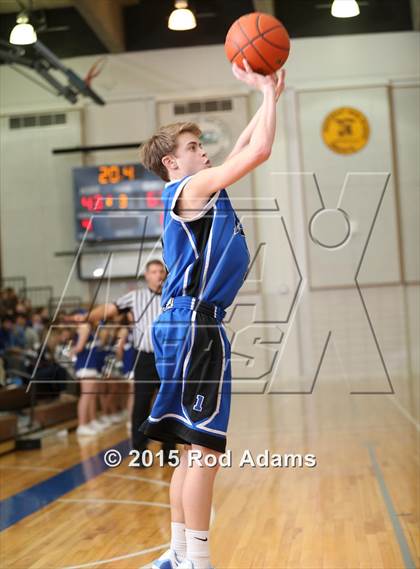 Thumbnail 2 in Creighton Prep vs. Lincoln East  photogallery.