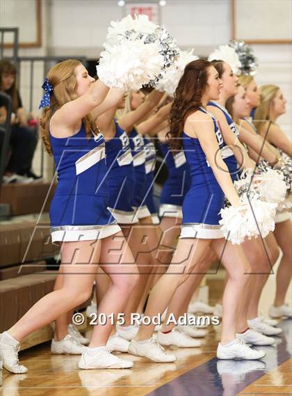 Thumbnail 1 in Creighton Prep vs. Lincoln East  photogallery.