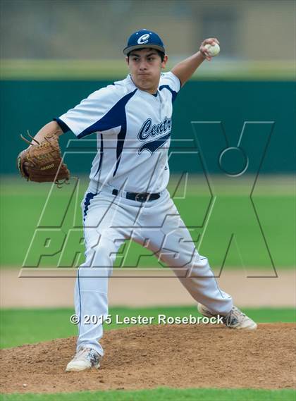 Thumbnail 1 in Central Catholic vs Stilwell photogallery.