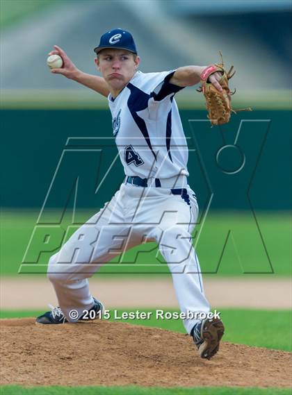 Thumbnail 3 in Central Catholic vs Stilwell photogallery.