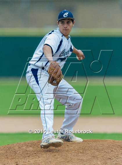 Thumbnail 2 in Central Catholic vs Stilwell photogallery.