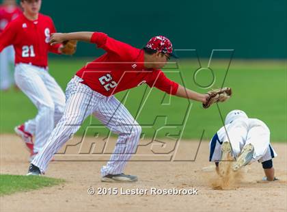 Thumbnail 3 in Central Catholic vs Stilwell photogallery.