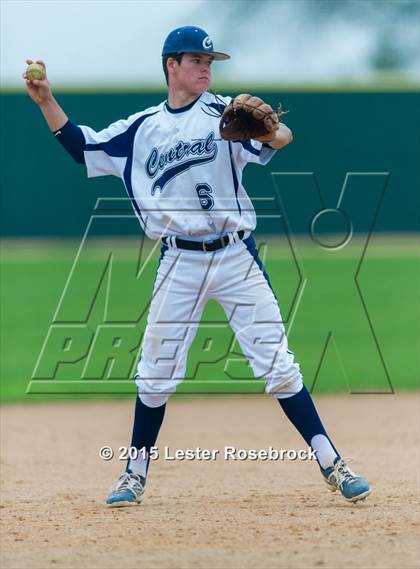 Thumbnail 1 in Central Catholic vs Stilwell photogallery.