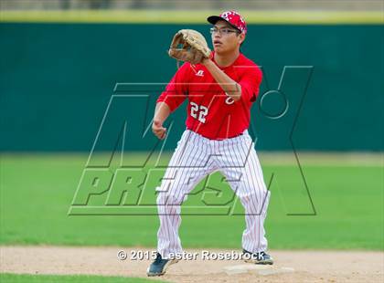 Thumbnail 3 in Central Catholic vs Stilwell photogallery.