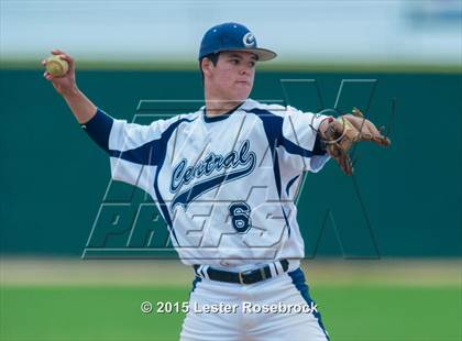 Thumbnail 1 in Central Catholic vs Stilwell photogallery.