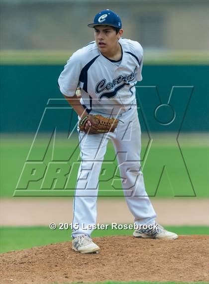 Thumbnail 2 in Central Catholic vs Stilwell photogallery.