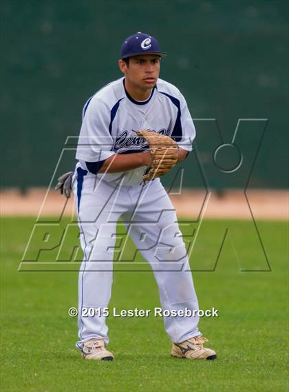 Thumbnail 1 in Central Catholic vs Stilwell photogallery.
