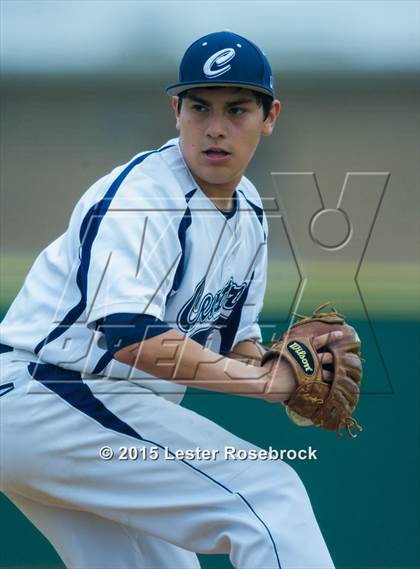 Thumbnail 2 in Central Catholic vs Stilwell photogallery.