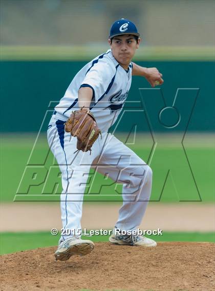 Thumbnail 2 in Central Catholic vs Stilwell photogallery.