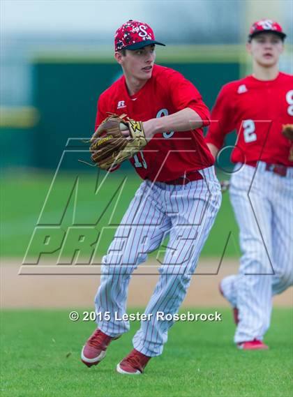 Thumbnail 3 in Central Catholic vs Stilwell photogallery.