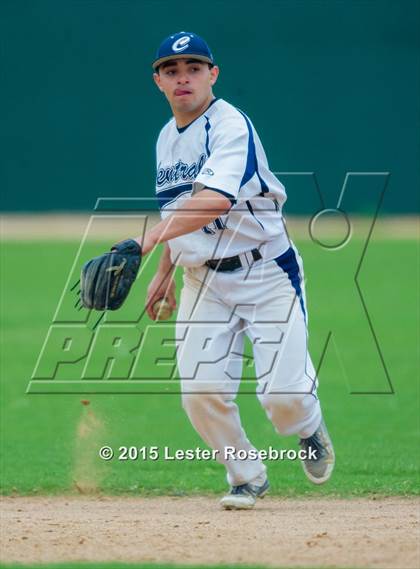 Thumbnail 1 in Central Catholic vs Stilwell photogallery.