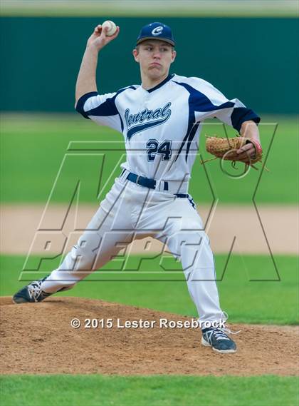 Thumbnail 1 in Central Catholic vs Stilwell photogallery.