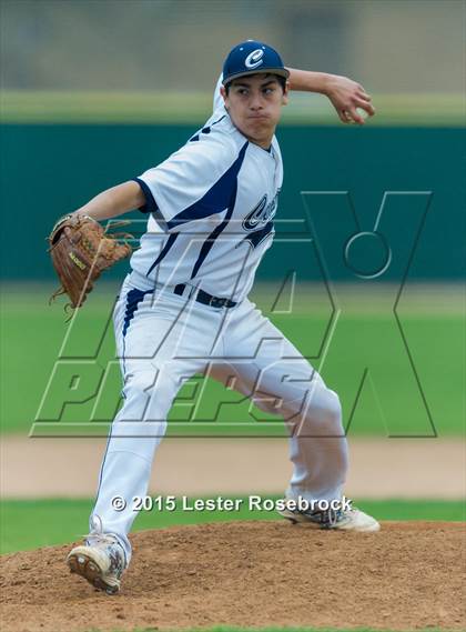 Thumbnail 3 in Central Catholic vs Stilwell photogallery.