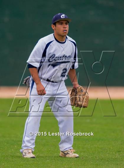 Thumbnail 3 in Central Catholic vs Stilwell photogallery.