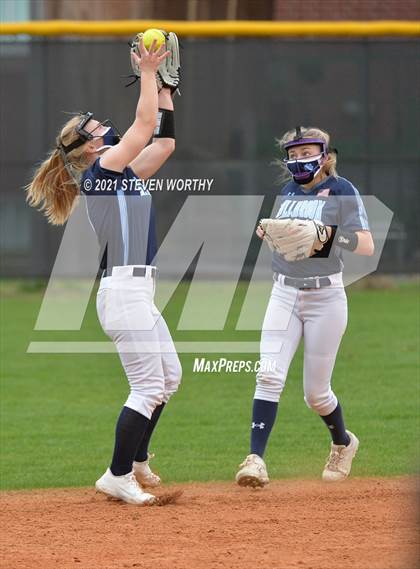 Thumbnail 2 in Millbrook @ Cardinal Gibbons photogallery.