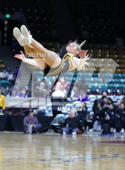 Thumbnail 2 in Arapahoe vs Valor Christian (CHSAA 5A Final Four) photogallery.