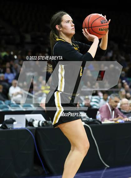 Thumbnail 1 in Arapahoe vs Valor Christian (CHSAA 5A Final Four) photogallery.