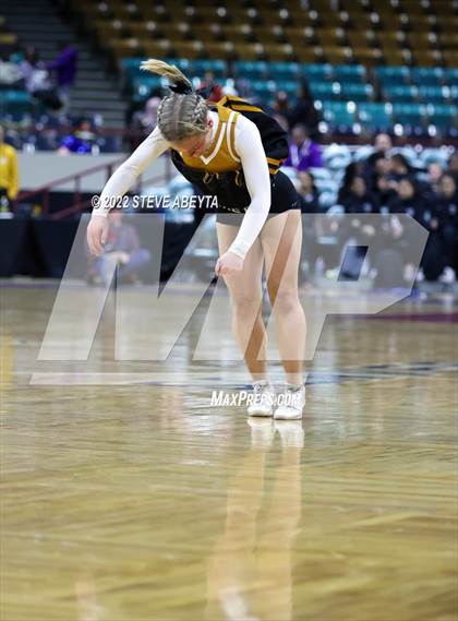 Thumbnail 2 in Arapahoe vs Valor Christian (CHSAA 5A Final Four) photogallery.