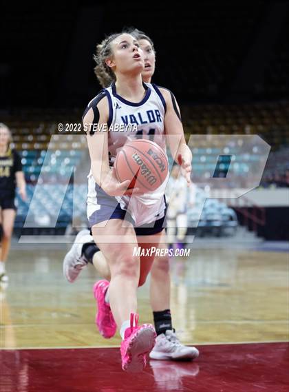 Thumbnail 2 in Arapahoe vs Valor Christian (CHSAA 5A Final Four) photogallery.
