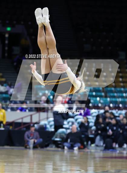 Thumbnail 3 in Arapahoe vs Valor Christian (CHSAA 5A Final Four) photogallery.