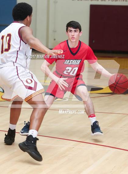 Thumbnail 1 in La Salle vs. Oxnard photogallery.