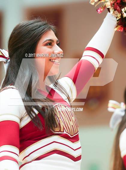 Thumbnail 3 in La Salle vs. Oxnard photogallery.