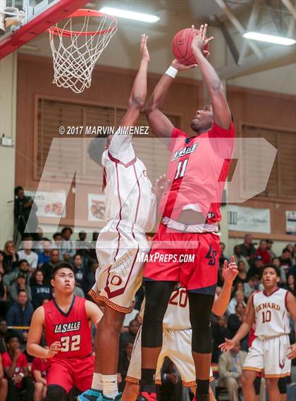 Thumbnail 2 in La Salle vs. Oxnard photogallery.