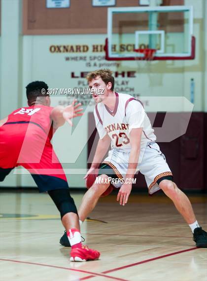 Thumbnail 1 in La Salle vs. Oxnard photogallery.