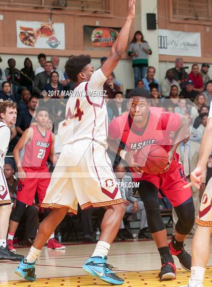 Thumbnail 1 in La Salle vs. Oxnard photogallery.