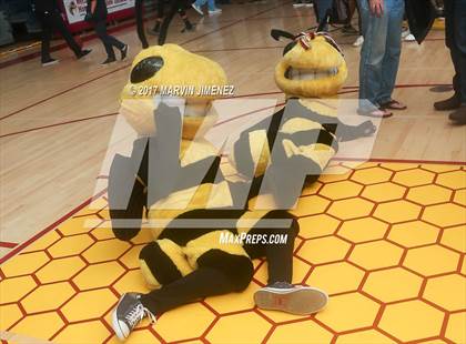 Thumbnail 1 in La Salle vs. Oxnard photogallery.