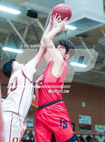 Thumbnail 1 in La Salle vs. Oxnard photogallery.