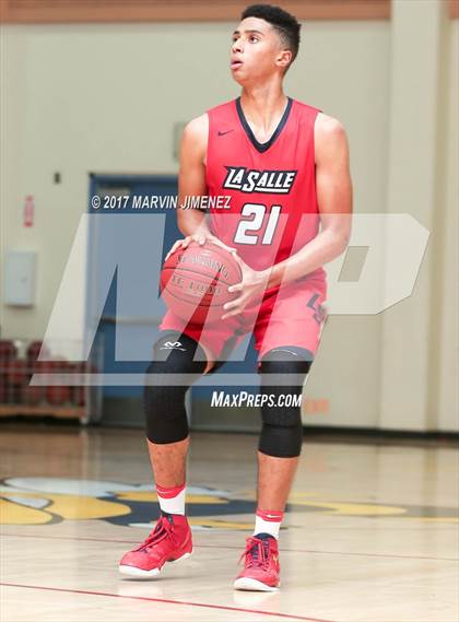 Thumbnail 3 in La Salle vs. Oxnard photogallery.