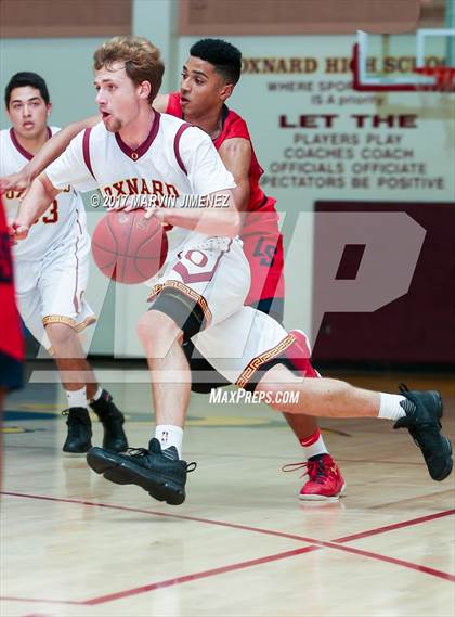 Thumbnail 3 in La Salle vs. Oxnard photogallery.