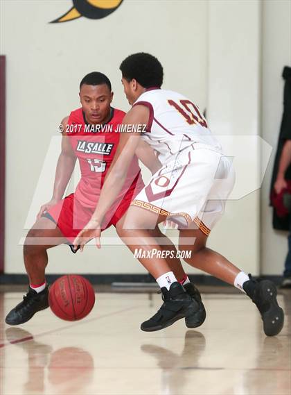 Thumbnail 1 in La Salle vs. Oxnard photogallery.