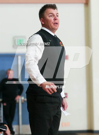 Thumbnail 1 in La Salle vs. Oxnard photogallery.