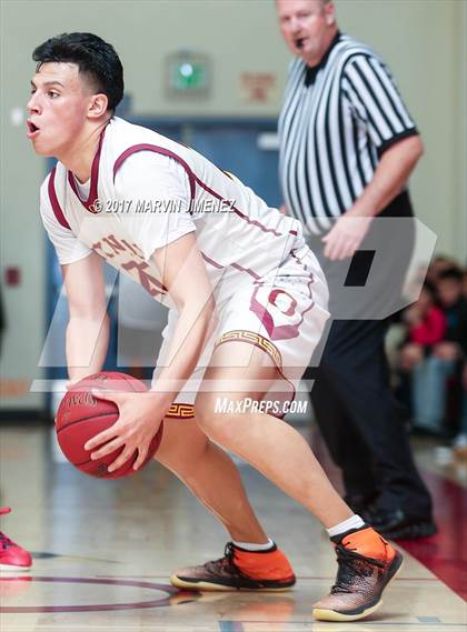Thumbnail 2 in La Salle vs. Oxnard photogallery.