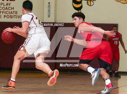 Thumbnail 2 in La Salle vs. Oxnard photogallery.
