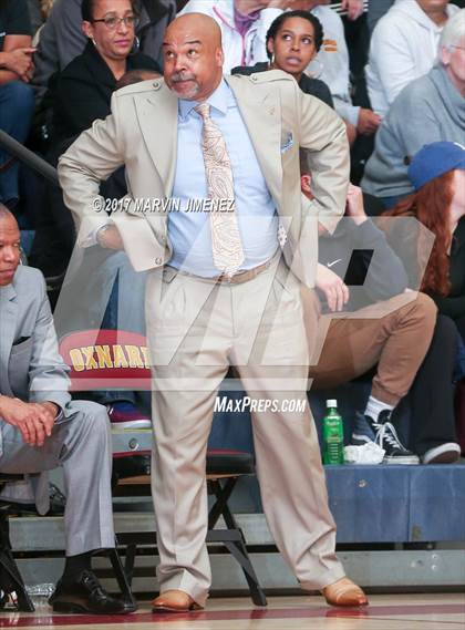 Thumbnail 1 in La Salle vs. Oxnard photogallery.