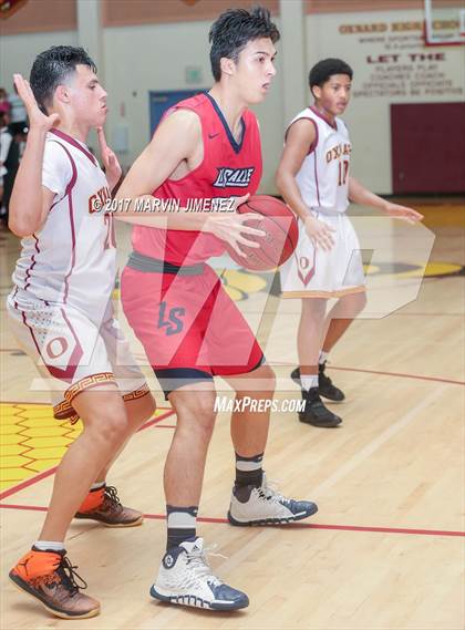 Thumbnail 2 in La Salle vs. Oxnard photogallery.