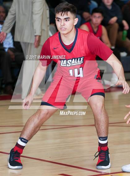 Thumbnail 1 in La Salle vs. Oxnard photogallery.