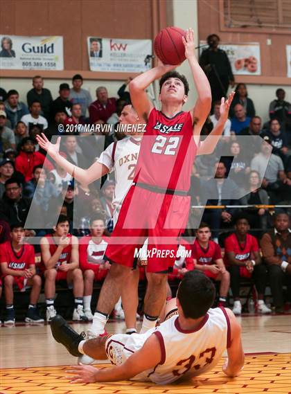 Thumbnail 1 in La Salle vs. Oxnard photogallery.
