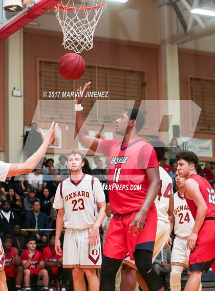 Thumbnail 1 in La Salle vs. Oxnard photogallery.