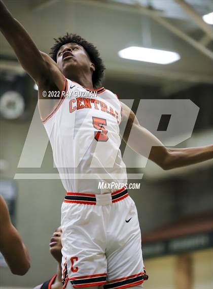 Thumbnail 2 in Central vs. TMI-Episcopal photogallery.