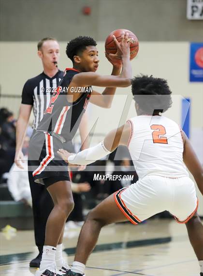 Thumbnail 2 in Central vs. TMI-Episcopal photogallery.